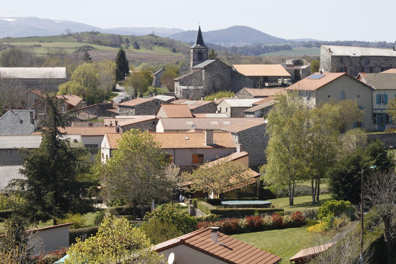 Maison D'Hote La Grange Aux Ayres Olloix Exterior foto